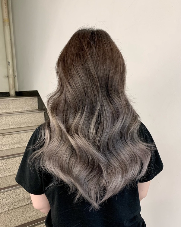 『最新染發趨勢,與自然美景交融,尋找內心平和之旅』