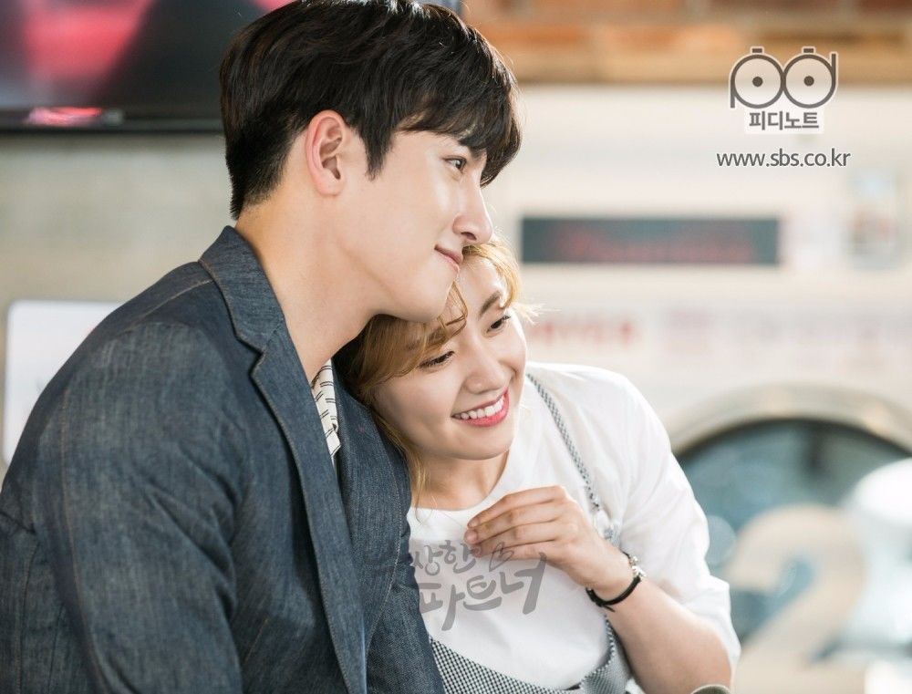 奇怪的搭檔最新預告揭秘,未來科技產品體驗之旅開啟!