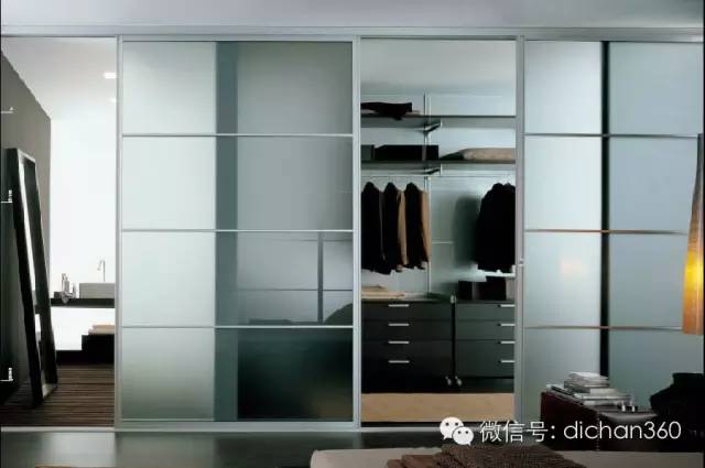 時尚設計與高效存儲,最新衣柜移門完美融合時尚與實用