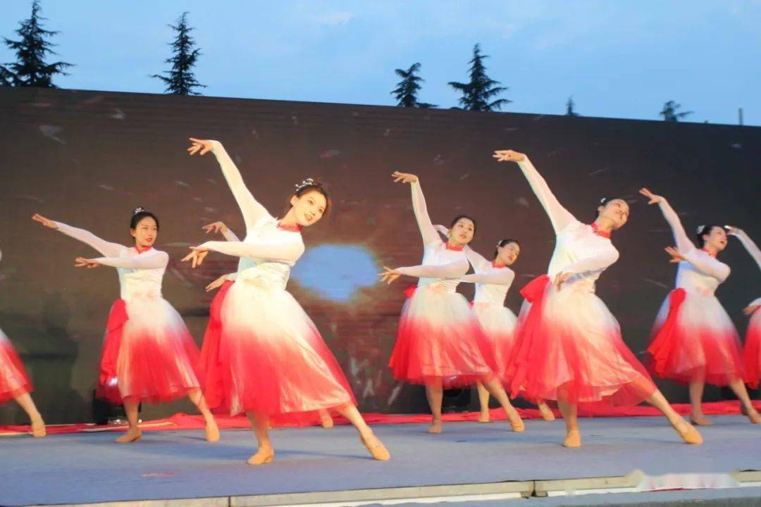 張惠萍最新舞蹈沂蒙頌——頌贊沂蒙精神，舞動人心之美妙旋律