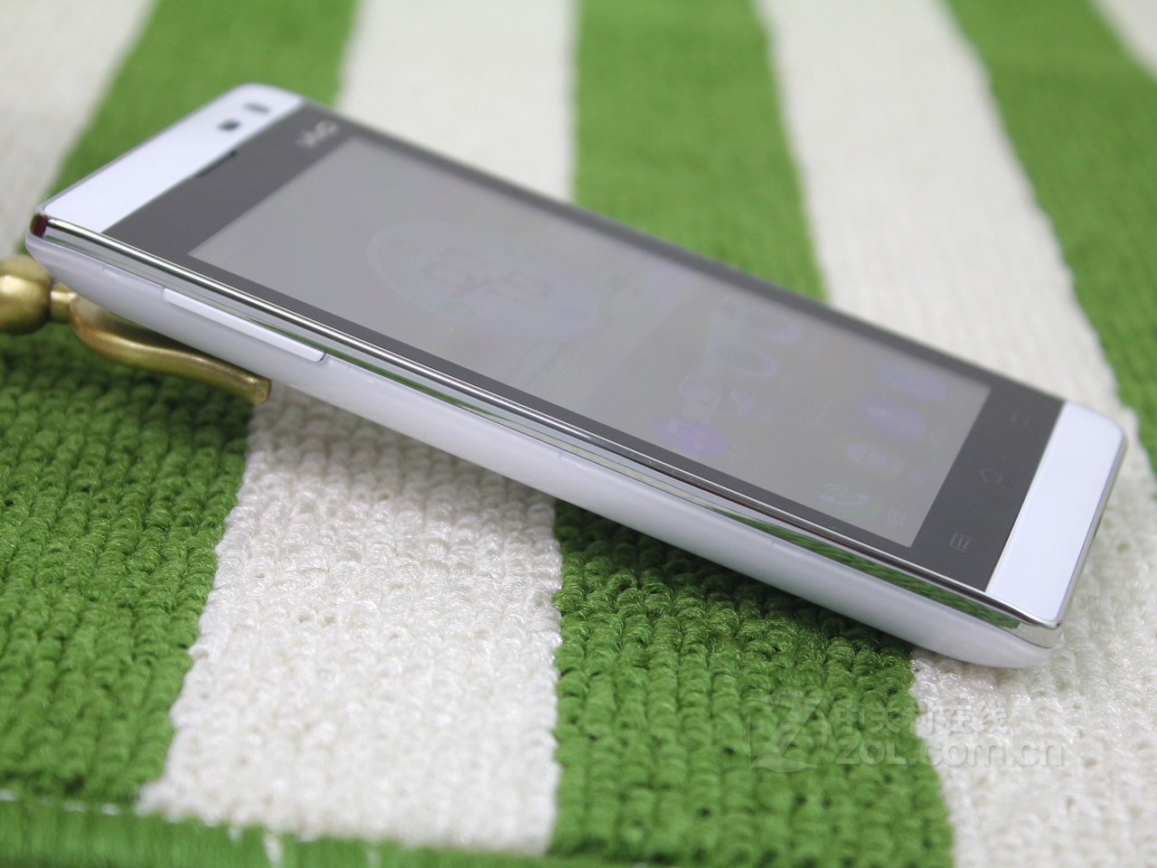 小紅書分享,步步高最新曲屏手機驚艷登場!