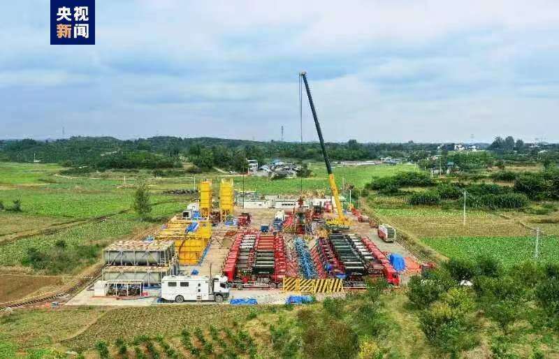 四川龍崗氣田最新動態與探索之旅，氣田發展概覽與指南