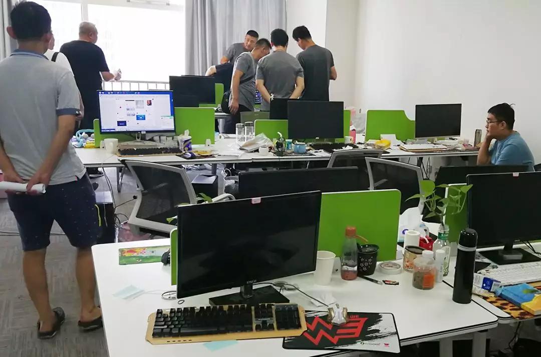 關于戀夜直播涉黃問題的探討與下載警惕，揭露真相與應對之策