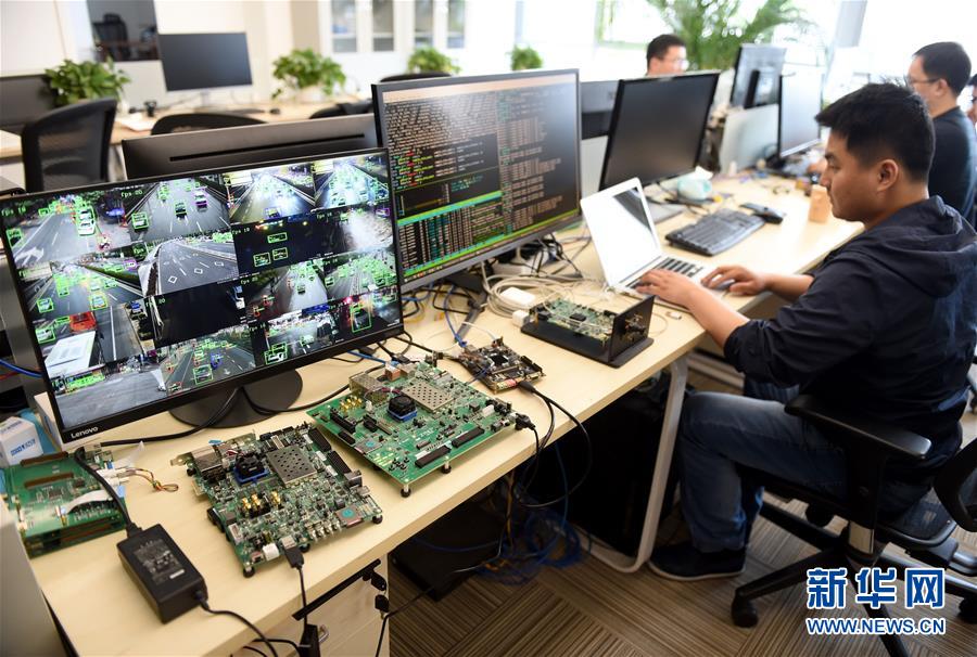 劉伯溫三肖八碼免費公開,精細化實施分析_YMX9.632桌面款