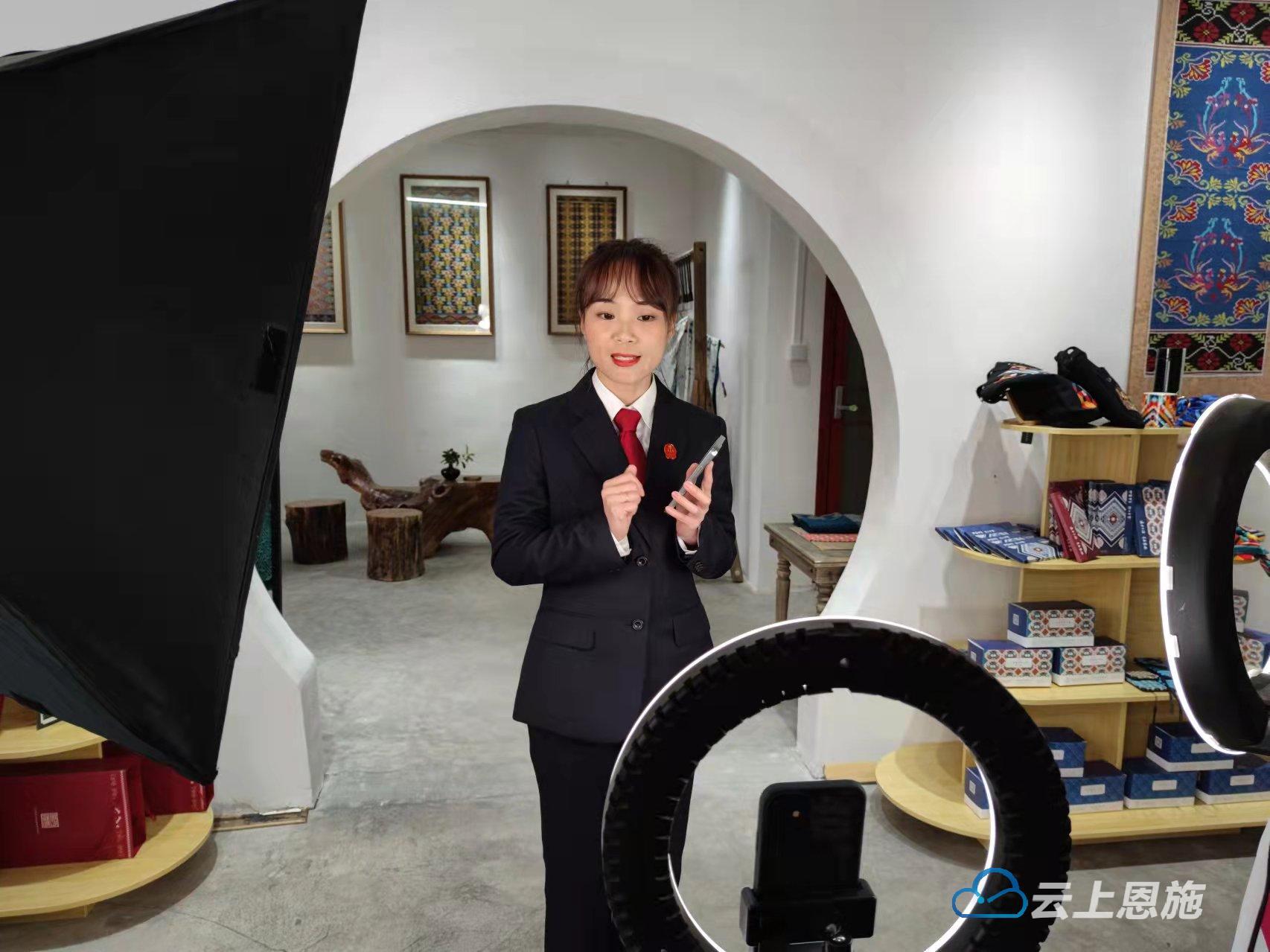 恩施公車拍賣最新消息,恩施公車拍賣最新消息