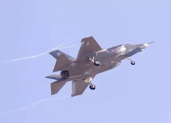 探索現代戰斗機巔峰科技，F戰機最新進展揭秘