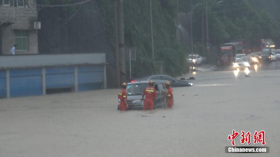 重慶潼南漲水新景探秘,小巷美味與洪水影響揭秘
