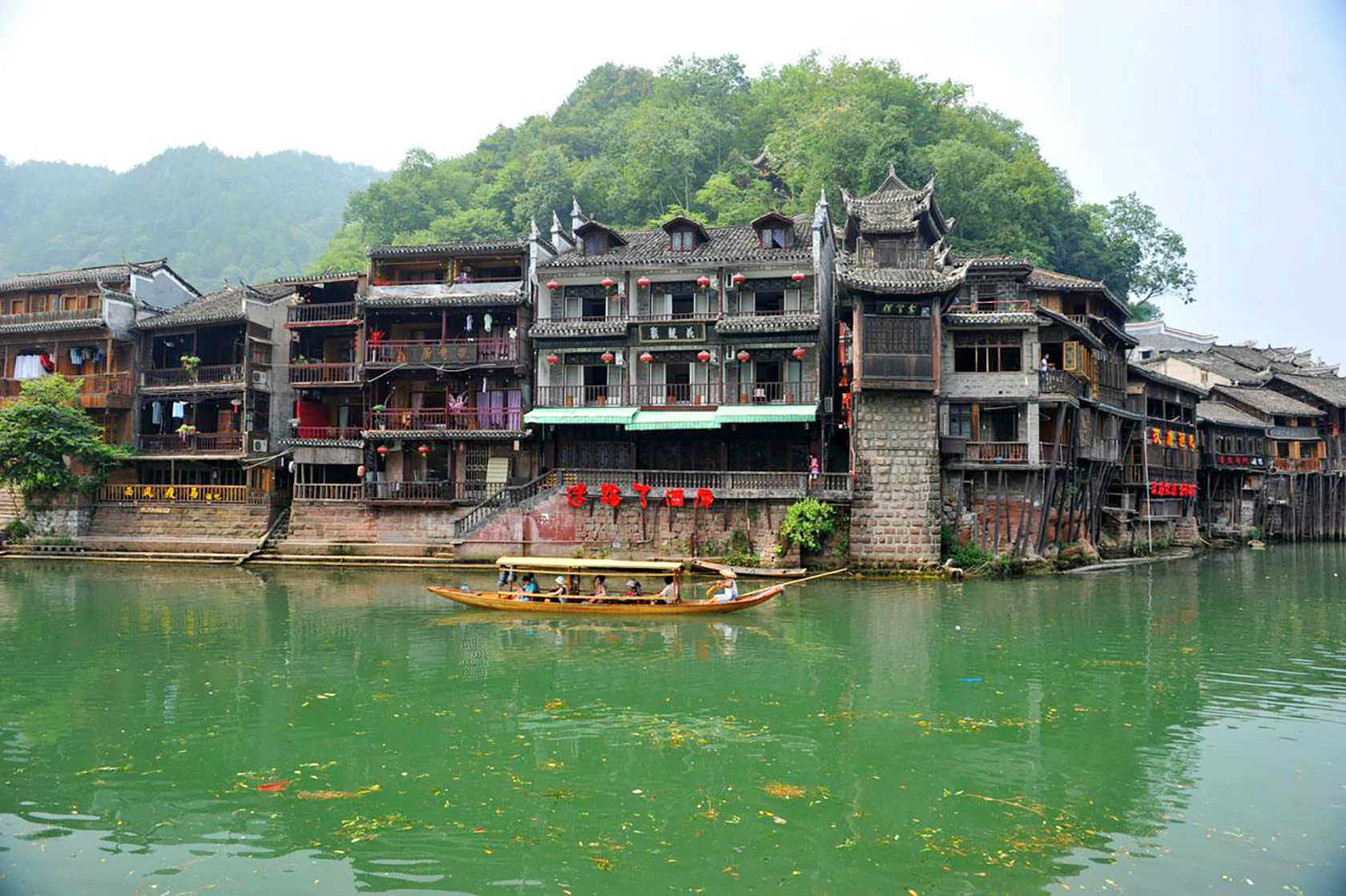 鳳凰古城旅游攻略最新解讀與指南