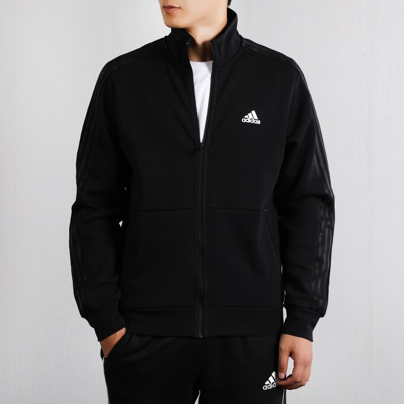 阿迪達斯最新男款外套，力量變化與自信成就感的時尚之選