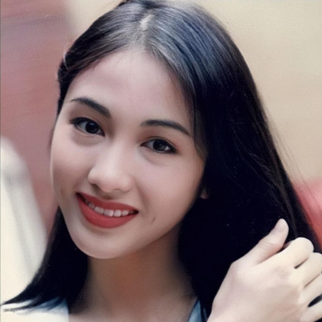 科技革新下的浪漫結婚頭像,智能時代愛情的新篇章