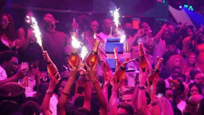 科技與生活的完美融合——精選2017年度最新舞曲潮流回顧,希望符合您的要求,您也可酌情調整。