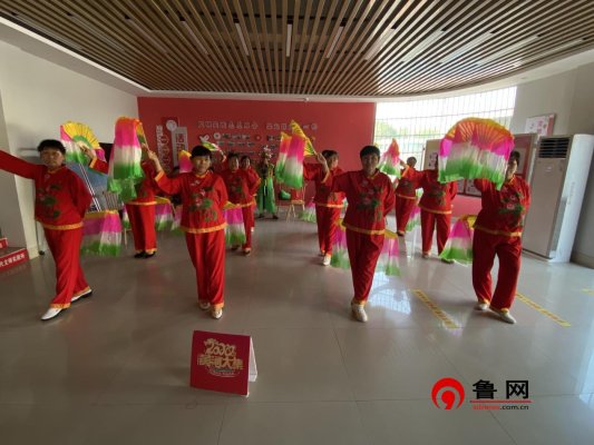 最新廣場扇子舞,科技與舞蹈的炫彩融合