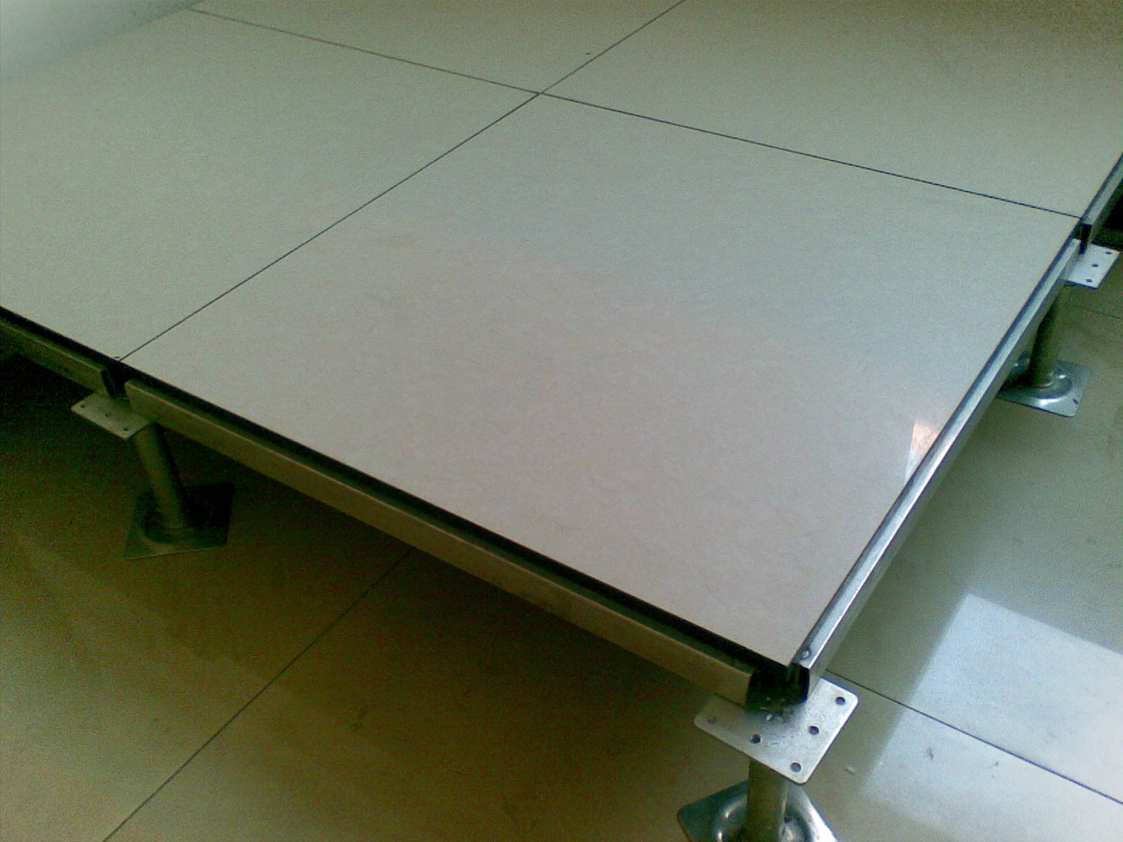 靜電地板價格區間40-60元,學習之旅中的自信與成就感的崛起之路。