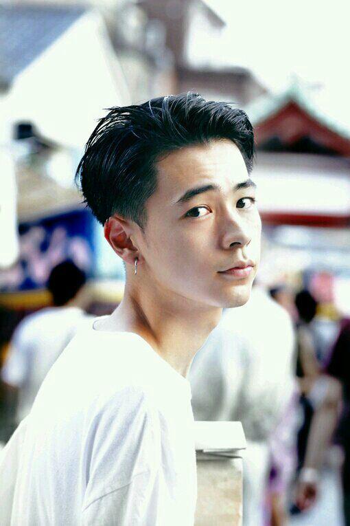 日系男明星的私密心靈之旅,與自然美景的交融與內(nèi)心寧靜的追尋