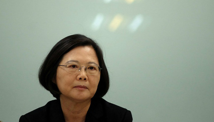 蔡英文民調結果揭曉,小巷獨特小店探秘之旅啟動