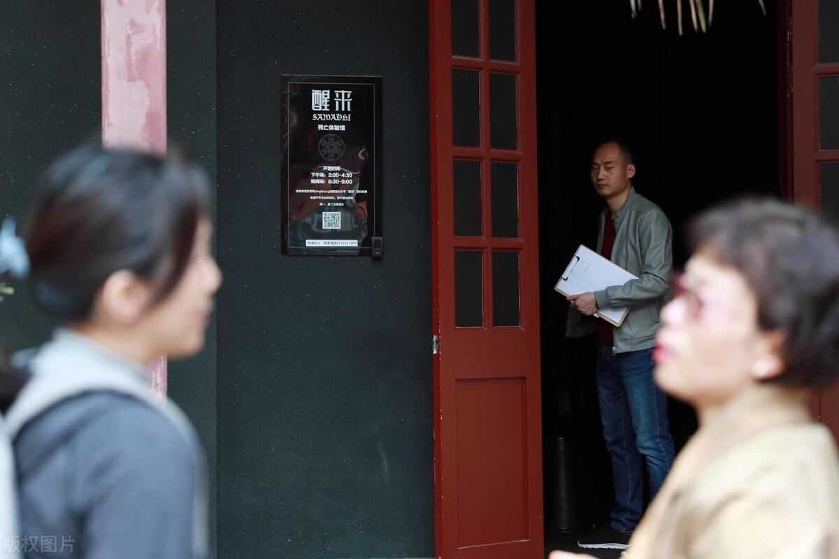 活著的演員,活著的演員，演藝界的生命力與價值探討