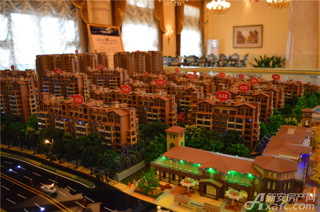 華強(qiáng)頤景灣畔最新資訊,華強(qiáng)頤景灣畔最新資訊，探索自然美景的旅行，尋找內(nèi)心的平和