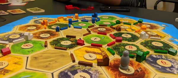 游卡桌游上市,科技引領(lǐng)游戲革新,開啟桌游新紀(jì)元