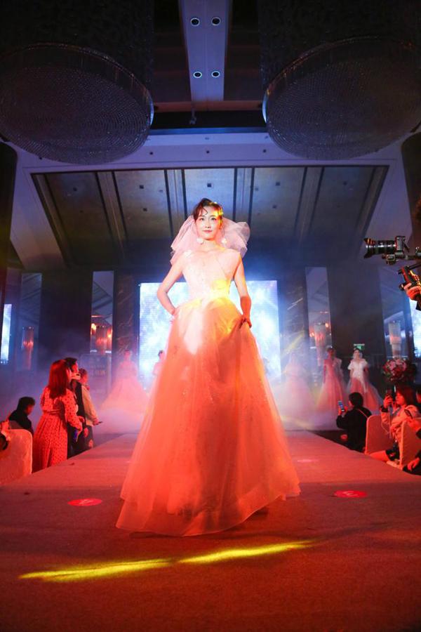 美容行業大賽激戰正酣，誰將成為未來的美妝大師？