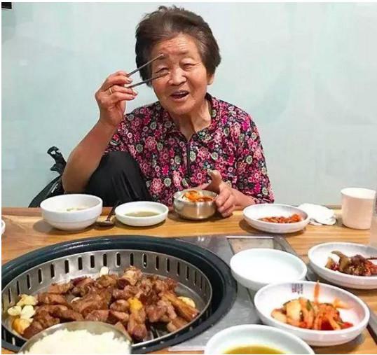 探索美食世界，最新吃播直播資訊動態