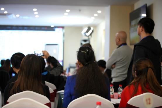 操盤股票，心靈與自然的探索之旅