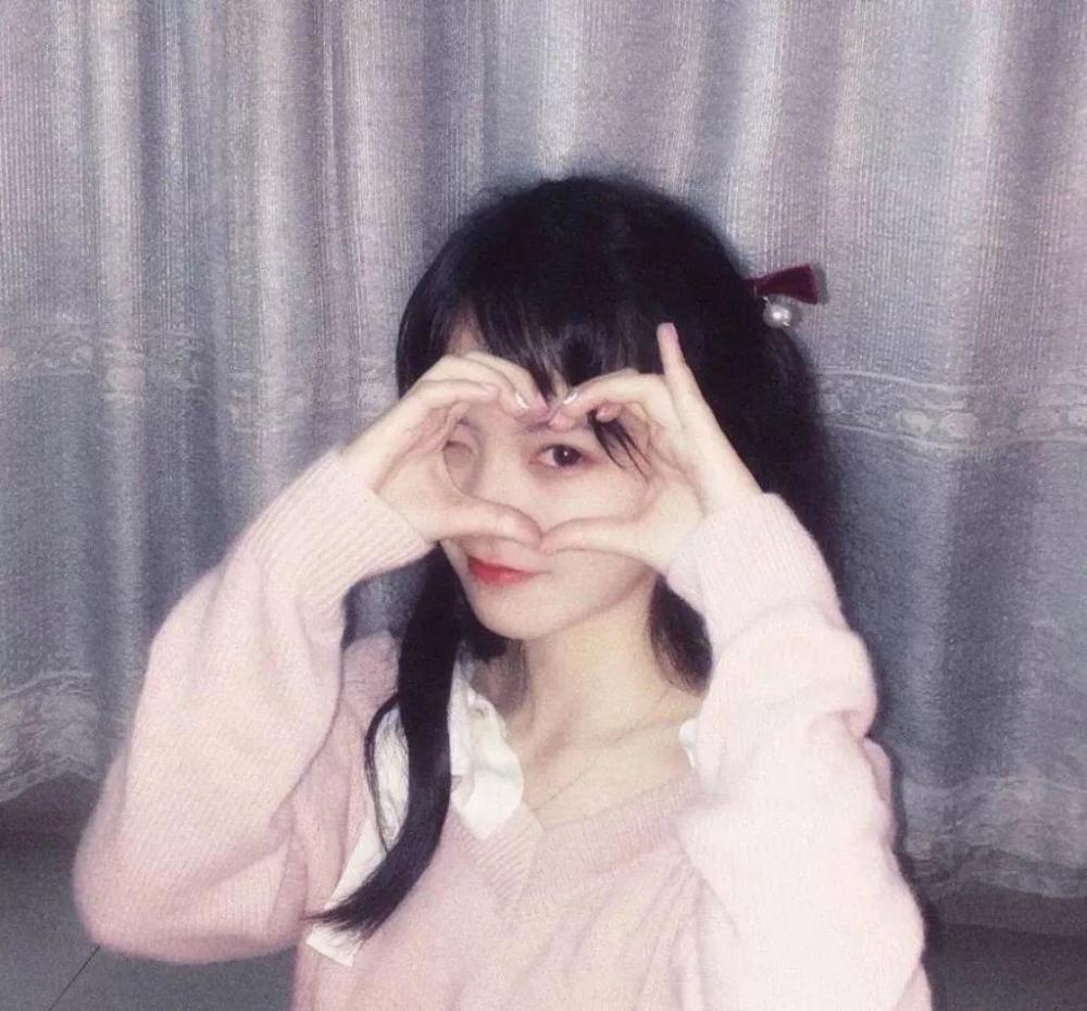 最新QQ女生頭像精選與小巷特色小店探秘