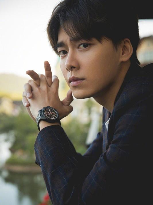 家庭劇女演員的真實演技人生揭秘，背后的故事與成長之旅??