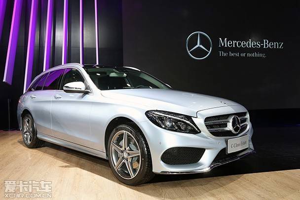 奔馳全新轎車,小巷中的隱秘魅力