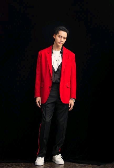 魅力四溢的男明星風采,最受歡迎男明星的魅力展示