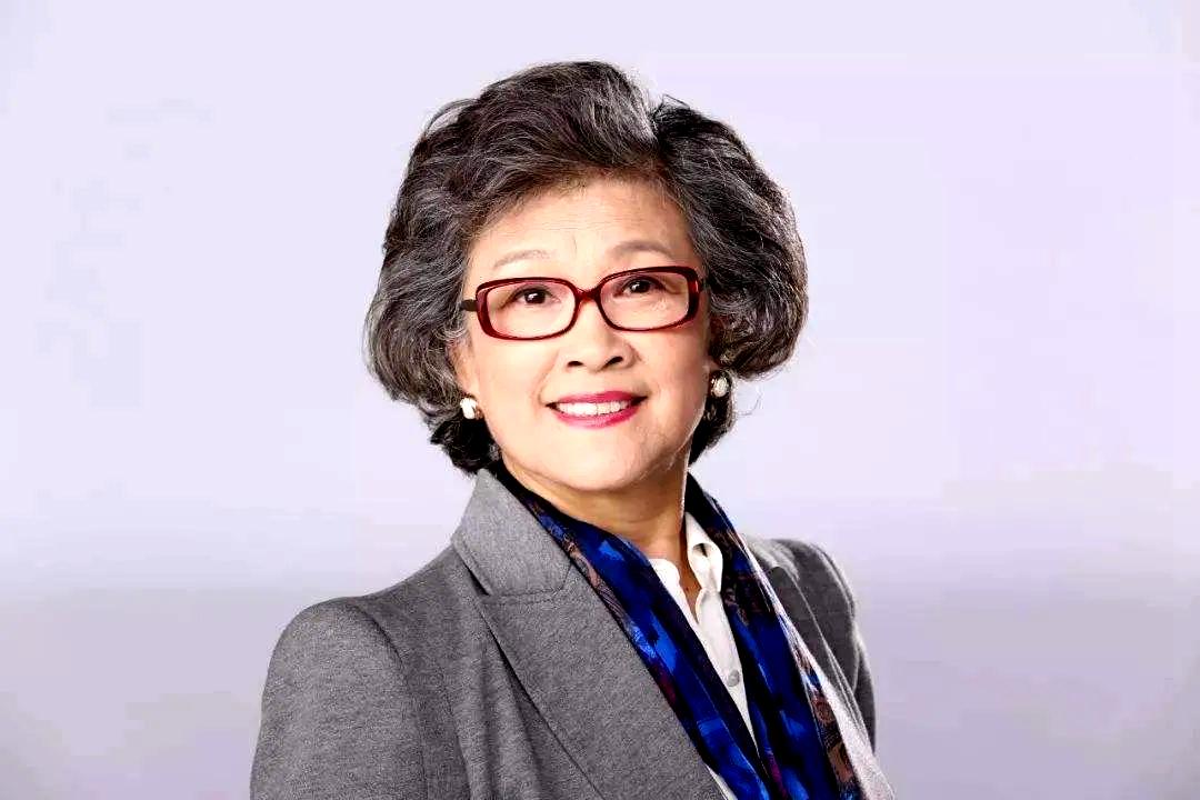 天山行電影，探尋自然美景與內心平和的探險之旅