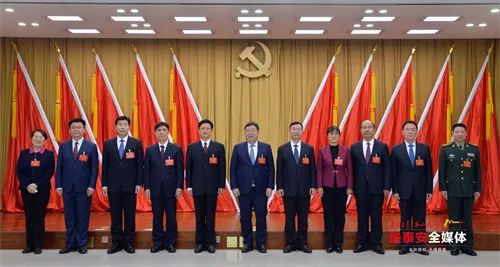 泰安最新常委名單變化背后的力量，學(xué)習(xí)與成就感的自信之源