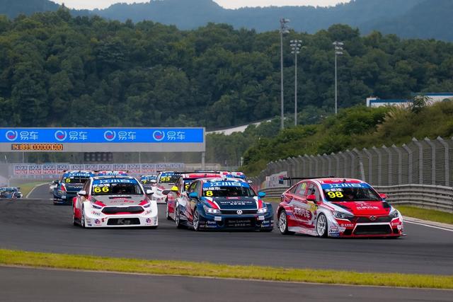 汽車比賽地，速度與激情的碰撞與搖籃