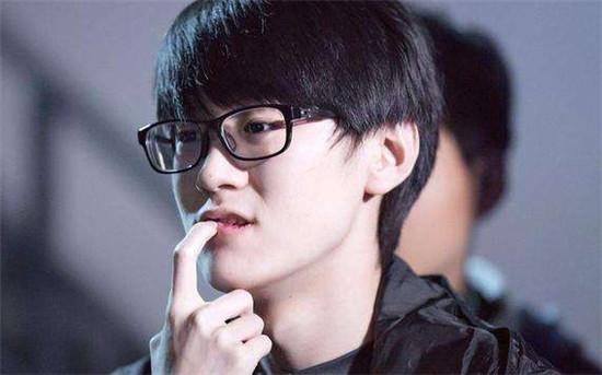 EDG戰隊最新動態，時代榮光與電競翹楚的砥礪前行