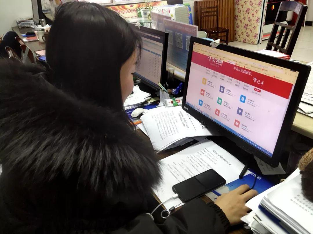 先鋒最新中文字幕,家庭歡聚的日常趣事精彩呈現