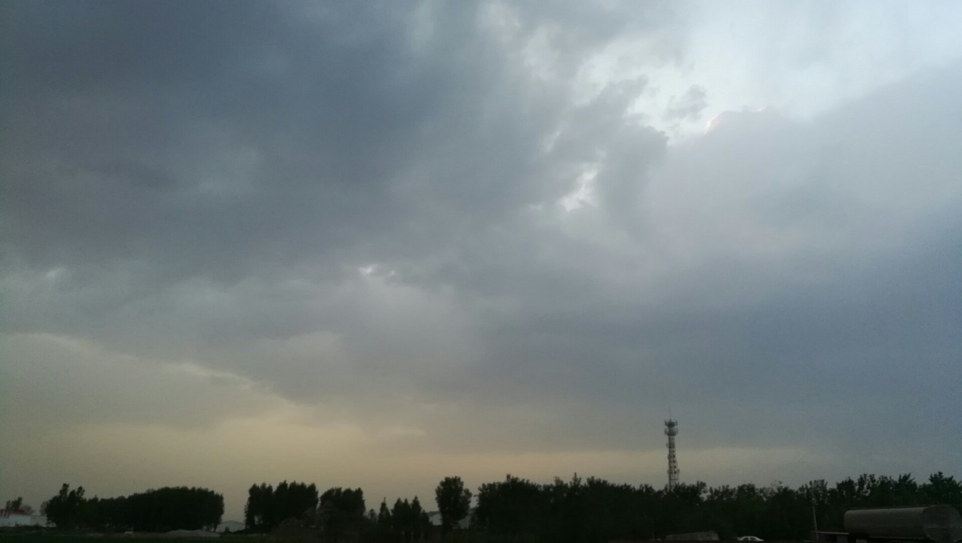 巨鹿天氣預(yù)報(bào)更新及小巷深處的隱藏寶藏探秘