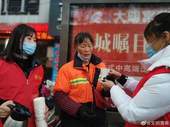 移動最新送手機活動揭秘，小巷深處的神秘寶藏，探秘送機熱潮！