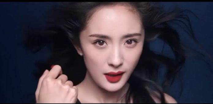 最新口紅廣告背后的故事,色彩魔法與友情溫馨之旅