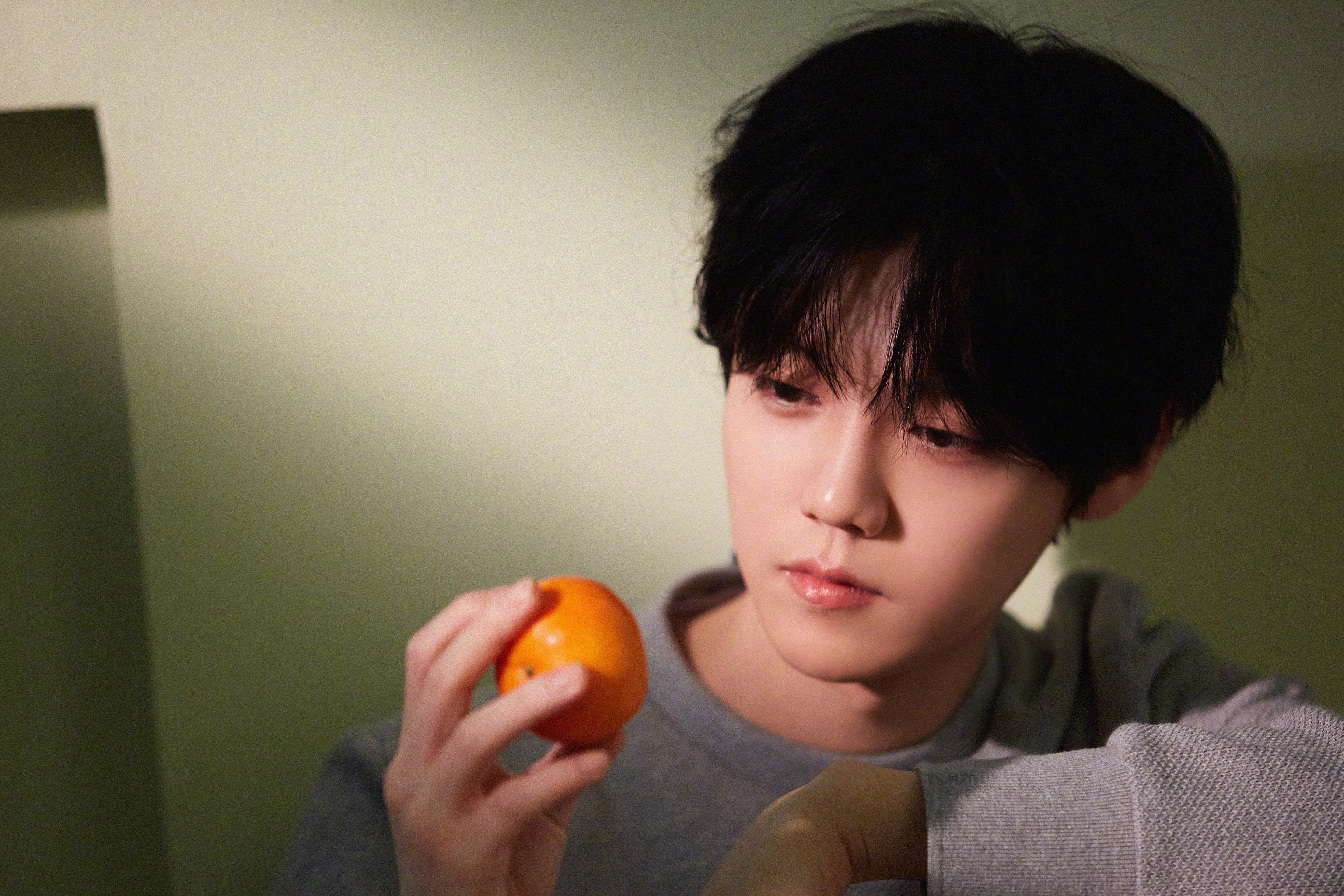 鹿晗最新閃耀照片，明星之光的璀璨瞬間