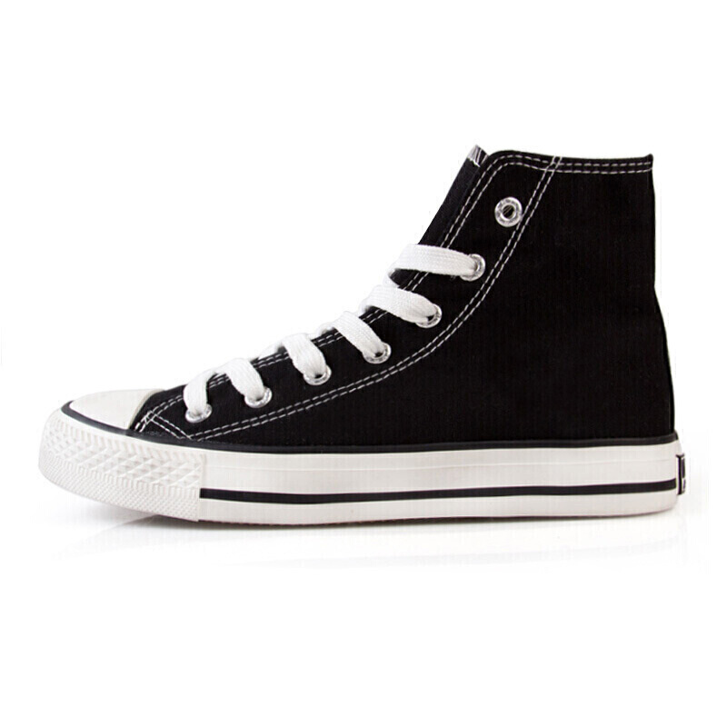 小巷深處的時尚秘境,最新帆布鞋潮流探索