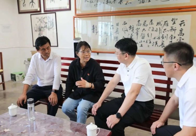 岫巖貼吧最新消息，引領(lǐng)科技潮流的高科技產(chǎn)品介紹