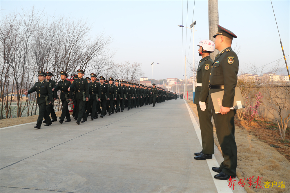 引領(lǐng)時(shí)尚新潮,最新隊(duì)列潮流資訊!