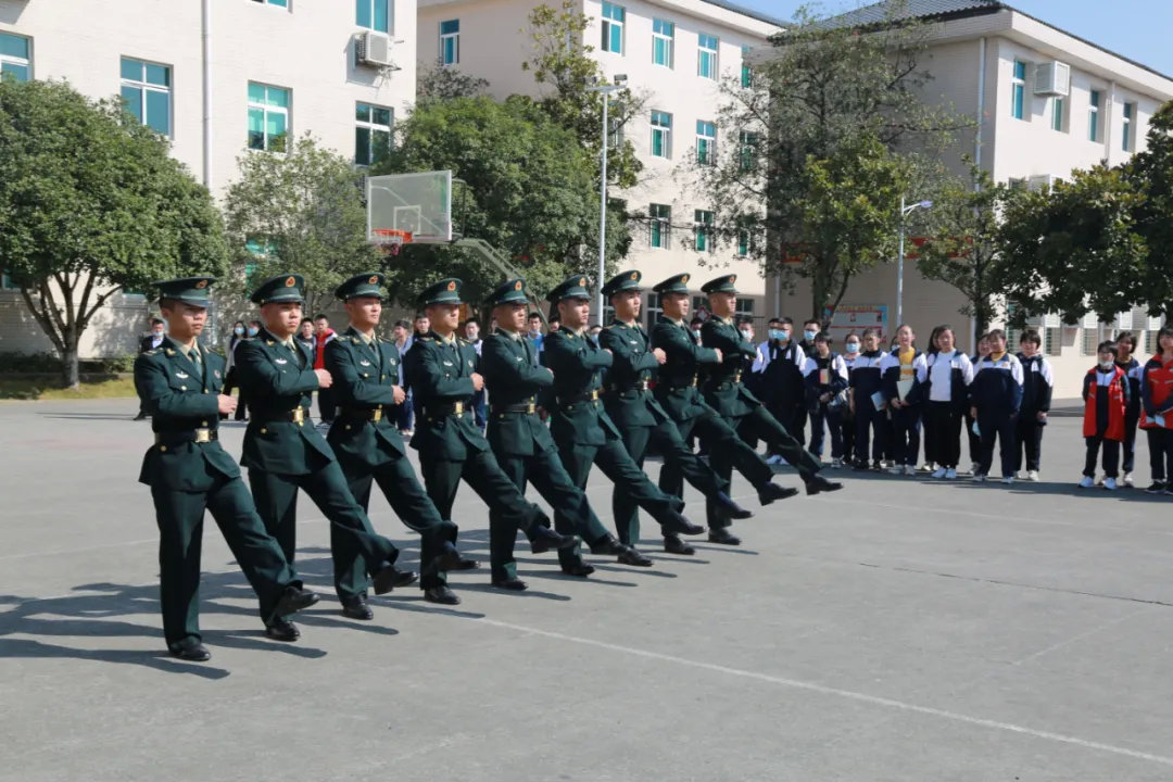 引領(lǐng)時(shí)尚新潮,最新隊(duì)列潮流資訊!