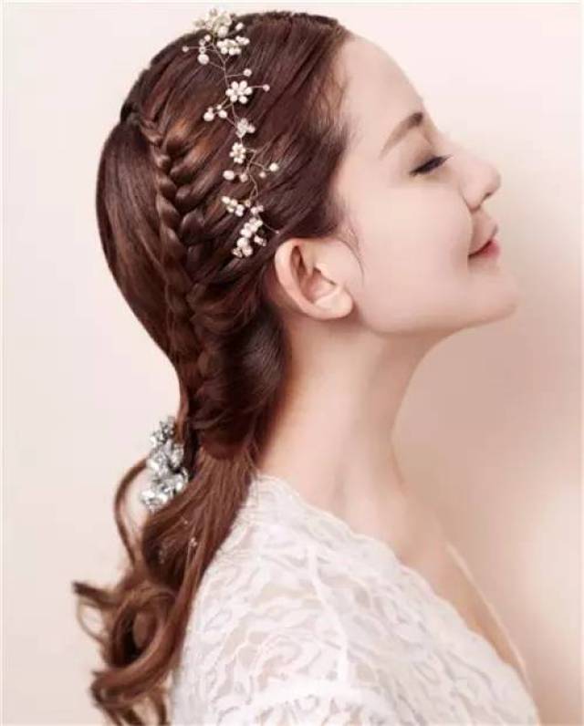 最新新娘發(fā)型視頻，時(shí)尚潮流與個(gè)人立場(chǎng)的完美融合