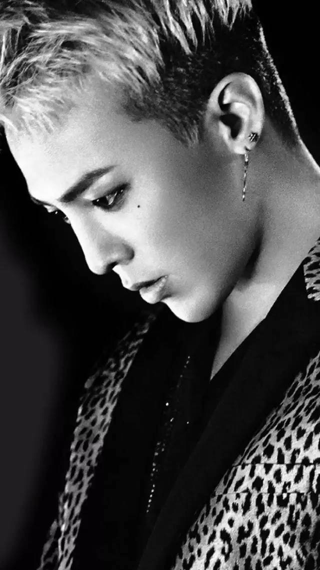 權(quán)志龍最新壁紙，小巷深處的獨(dú)特風(fēng)尚探秘獨(dú)家呈現(xiàn)