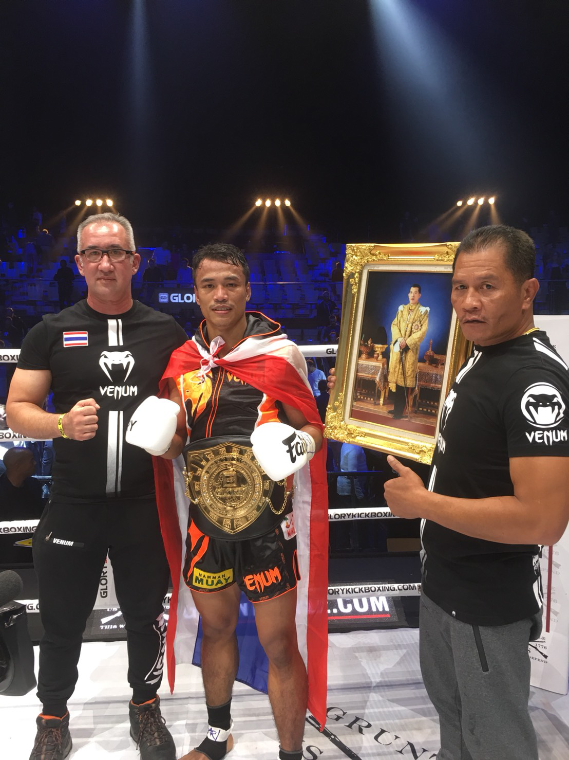 西提猜最新比賽視頻5,小巷深處的格斗激情與特色小店探秘