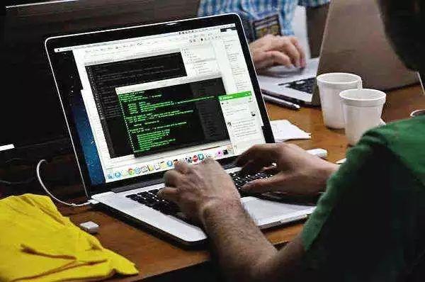 二三公司最新工資動態,自然美景中的探索之旅