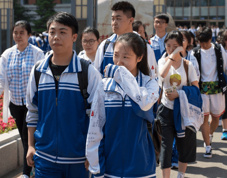 國產中學學生風采震撼全場,實力一展!