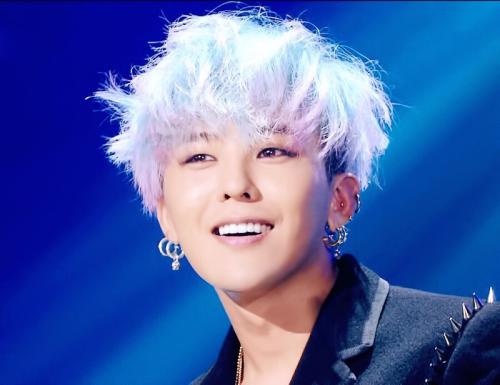 權志龍最新專輯探秘，小巷深處的音樂寶藏與封面圖片揭秘