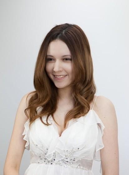 瀧澤蘿拉最新封面之旅，自然美景中的內心平和與寧靜探尋