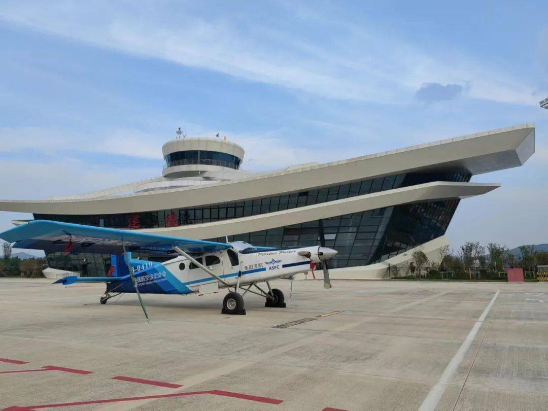 龍袍通航小鎮最新動態揭秘,科技巨獻引領未來生活新紀元